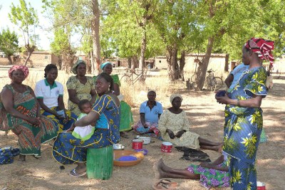 Petits groupes pendant le repas 2